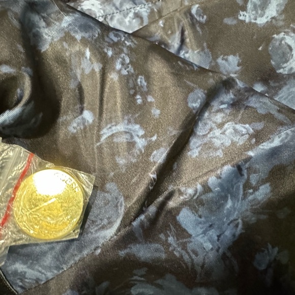 Guess top of the line Navy wool blend coat with golden zippers & buttons size L - Picture 12 of 12